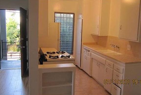 5th image of 1125 N Van Ness Ave APT 4