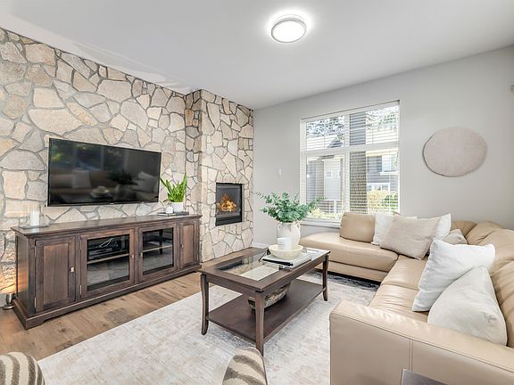 4th image of 253 171st St #19