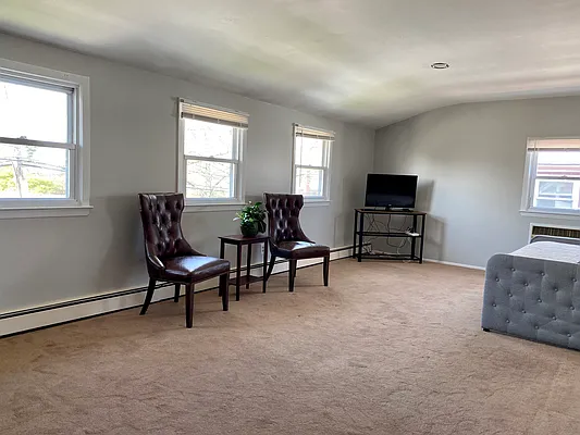 Rented by Oxford Property Group | media 13