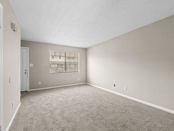 4th image of 43 Holly Ave #3