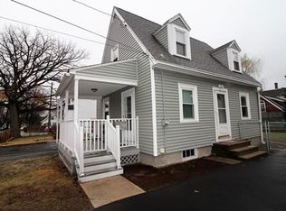 90 Greenfield St, Lawrence, MA 01843