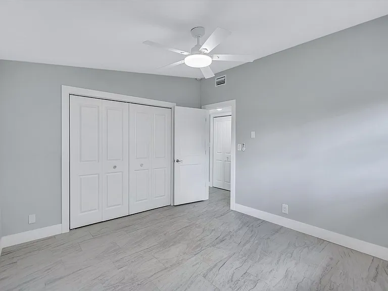 325 Capri Blvd — Photo 51