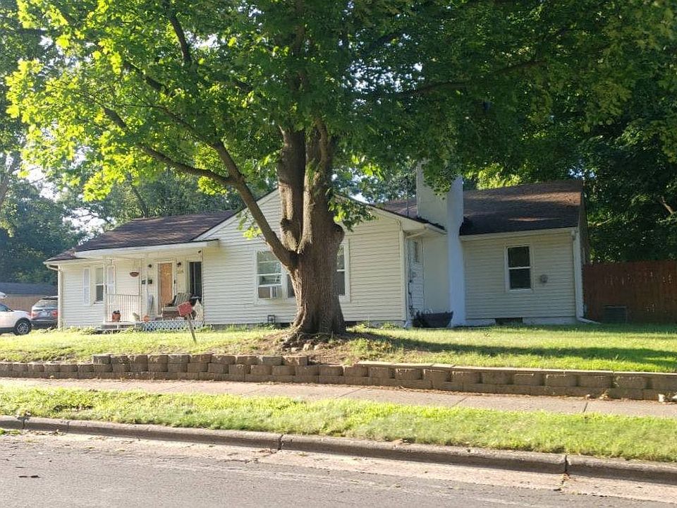 1st image of 228 Pickett St SW