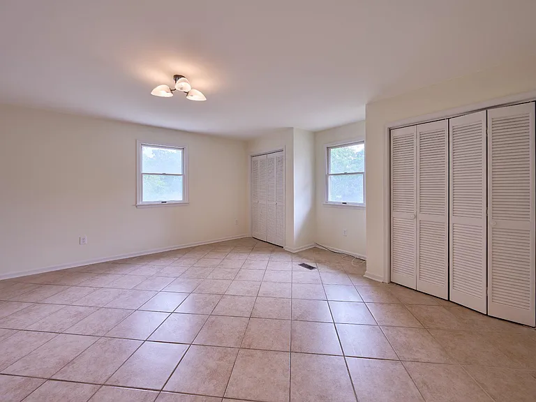 2924 Gracefield Rd — Photo 34