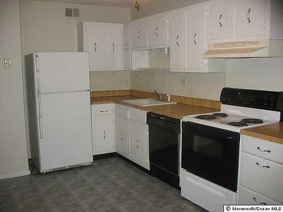 2nd image of 6C Petunia Dr