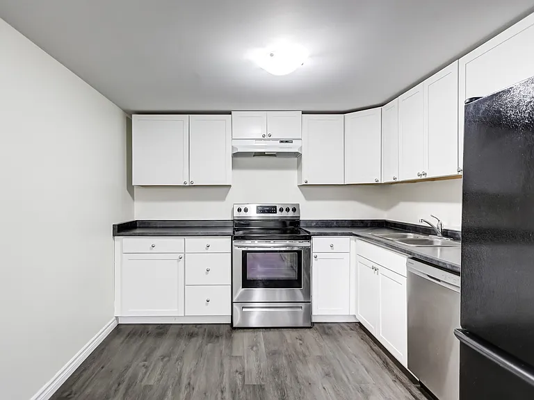 5 Daphne Cres #BASEMENT — Photo 10