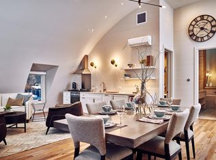 224 Healdsburg Ave, Healdsburg, CA 95448