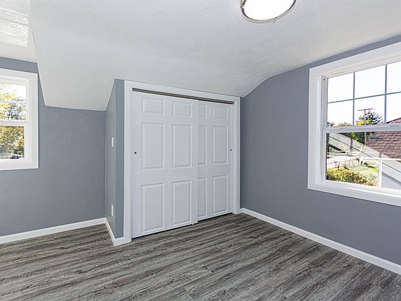 4th image of 2707 School St