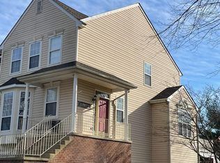 874 N Waterford Ln, Wilmington, DE 19808