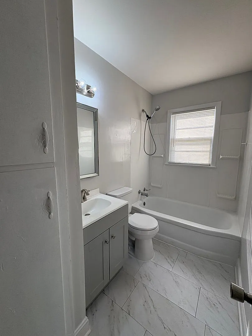 429 Gary Avenue — Photo 4