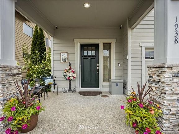 3rd image of 1938 69th Way SE