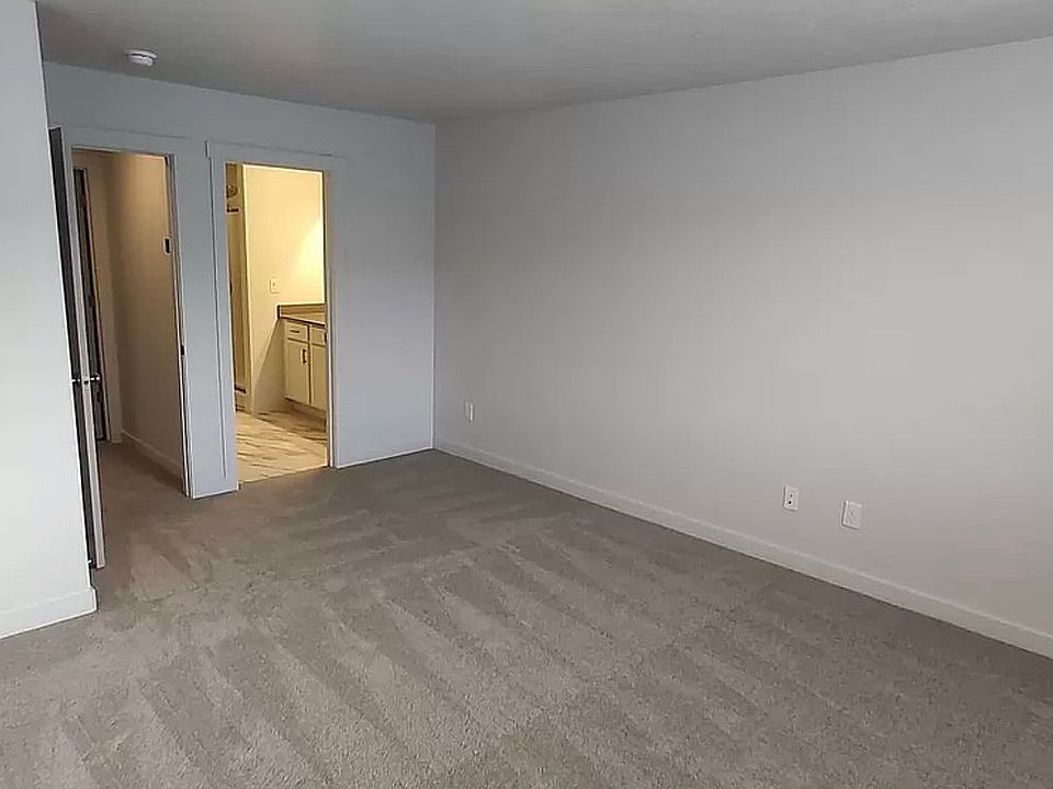 1st image of 517 S Hale St