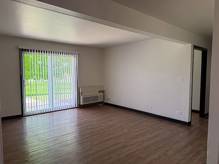 Tan Oak Apartments — Photo 3