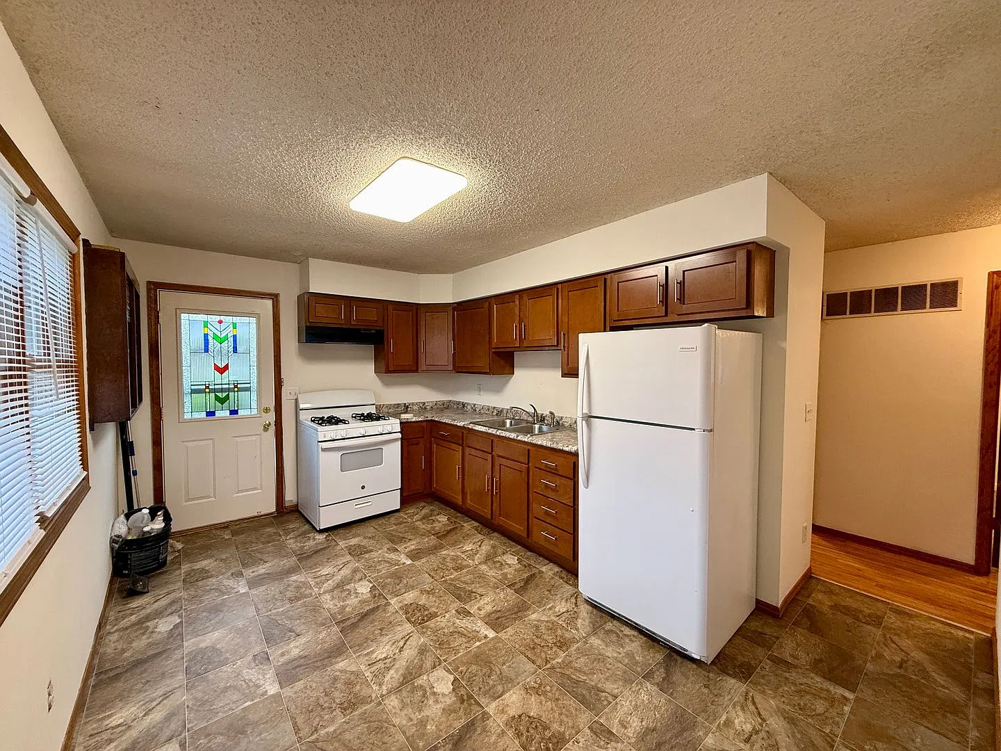 3 Bed 1 Bath - Coming Soon! — Photo 3