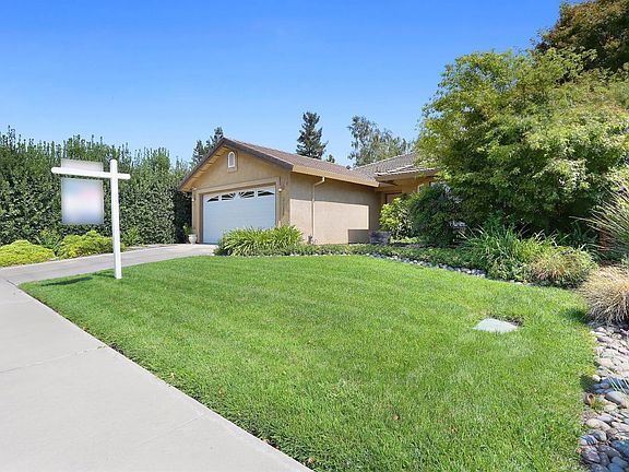 3rd image of 2210 Fairchild Dr