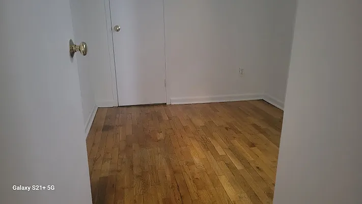 Rented by Chartwell Manhattan Realty | media 7