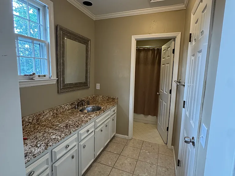 102 Nichols Ct — Photo 7