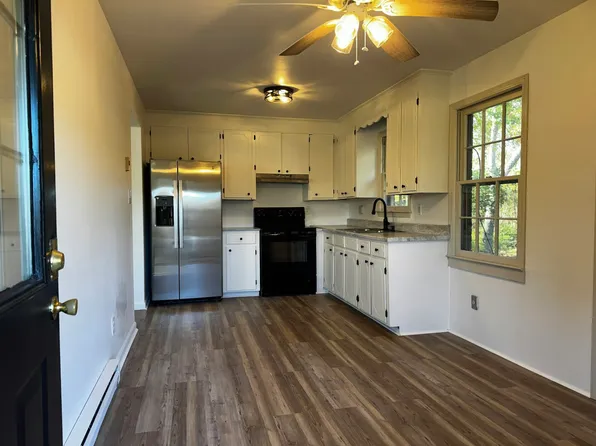 102 Busbee Ct, Enfield, NC 27823