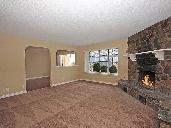 5th image of 11648 Pepper Ave