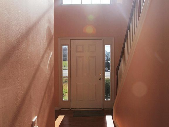 5th image of 725 Wyndham Hills Dr