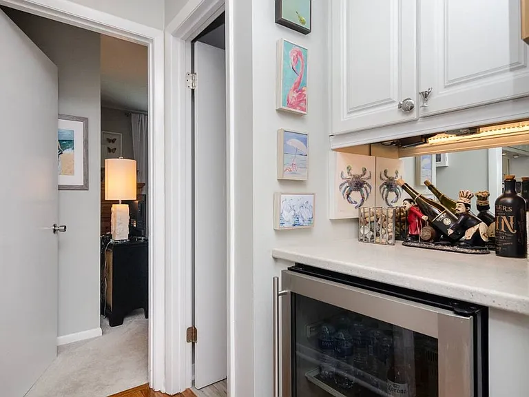 403 Dolphin Ct — Photo 19