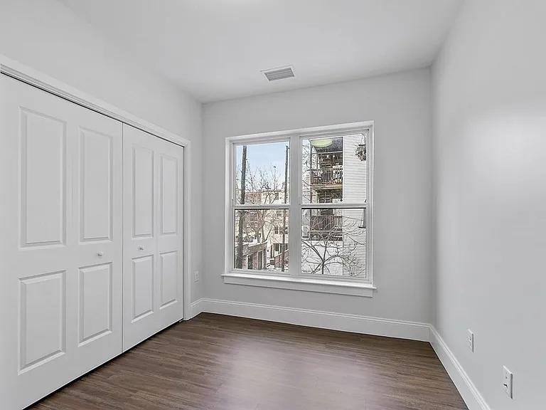 205 Maverick St #201 — Photo 22