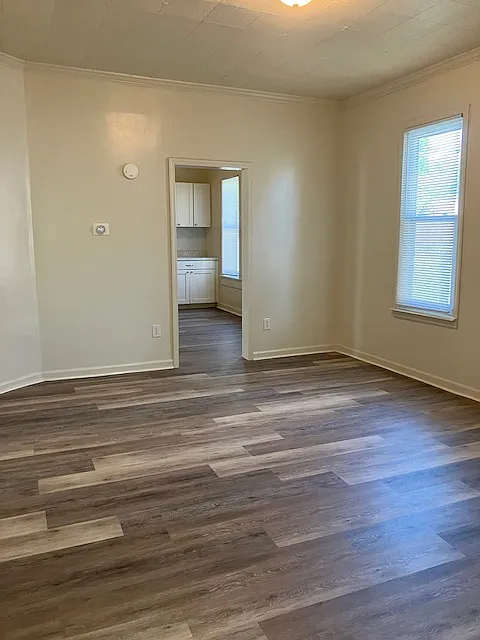 3 bed, 976 sqft, $1,350 — Photo 3