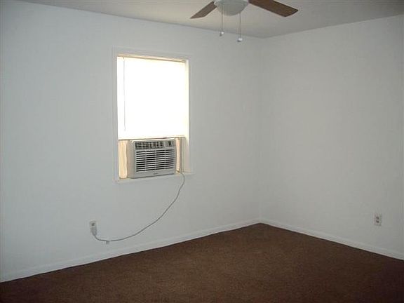 1 bedroom lutheran church 003 (Small)living_11122014