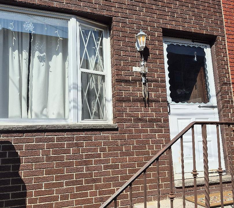 1st image of 2114 S Rosewood St