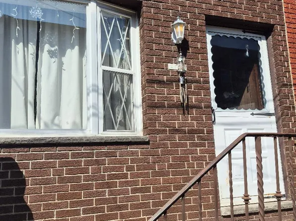 2114 S Rosewood St, Philadelphia, PA 19145