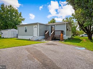 105 Roundup Rd, Middle River, MD 21220