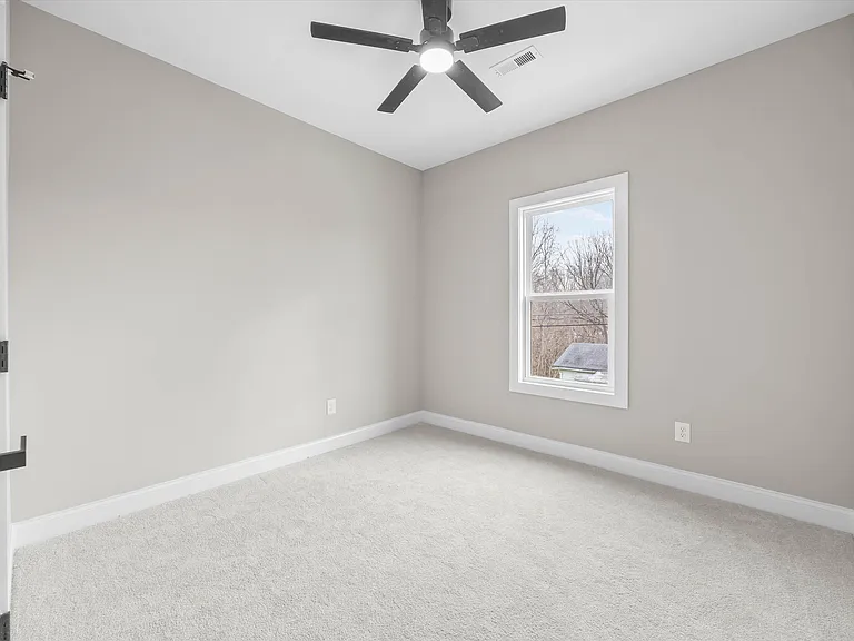 401 Lee St — Photo 29