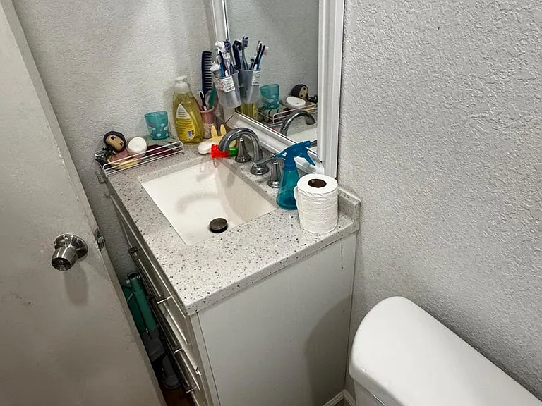 2737 Ophelia Ave — Photo 6