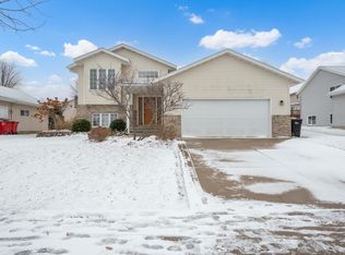 5238 Duvall St NW, Rochester, MN 55901