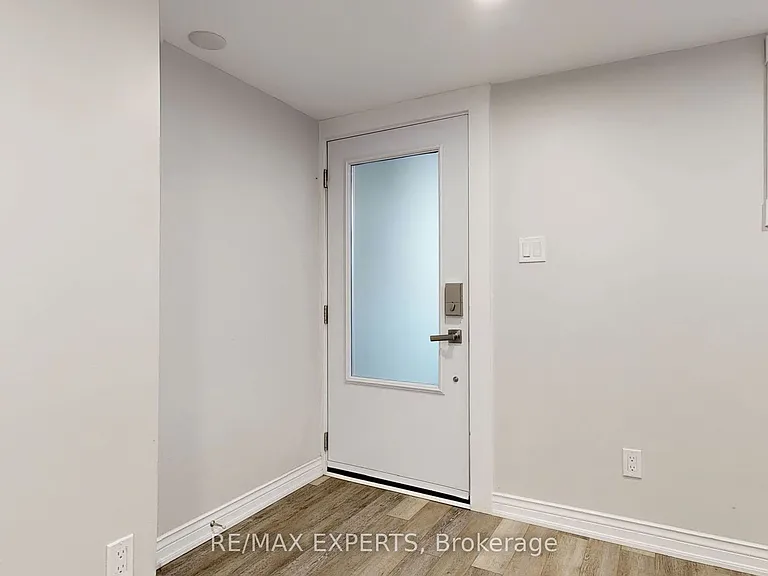 39 Norval St #BASEMENT — Photo 4