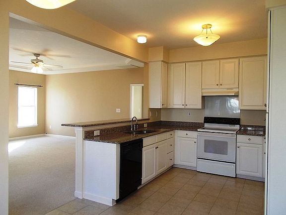 3rd image of 1813 Salt Pond Pl
