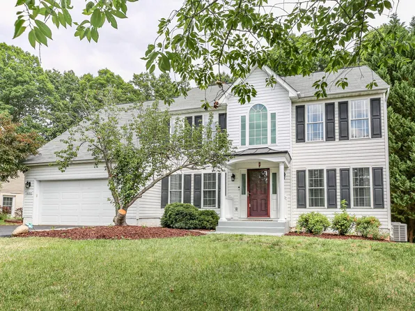 10205 N Hampton Ln, Fredericksburg, VA 22408