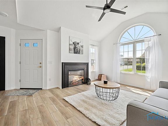 5th image of 3504 Bayberry Pl #3504