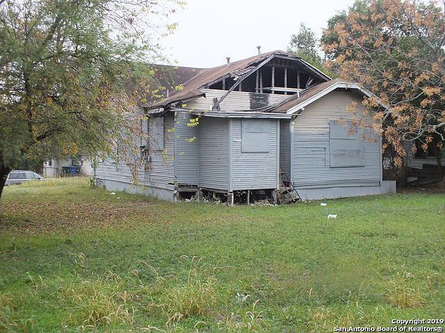 2nd image of 1447 Aransas Ave