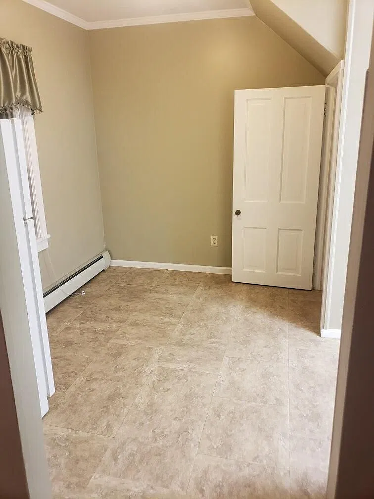 742 N Chestnut St — Photo 3