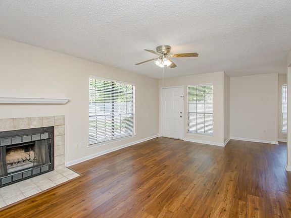 4th image of 10213 Ballina Ave APT C