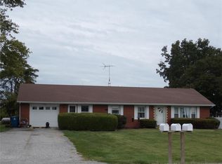 15807 State Route 15, Nashville, IL 62263