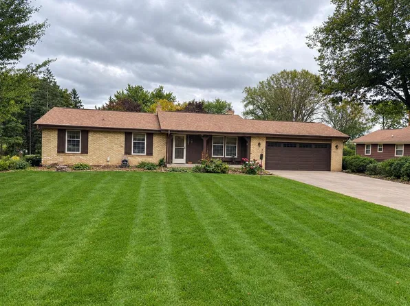 7621 W View DRIVE, Waterford, WI 53185