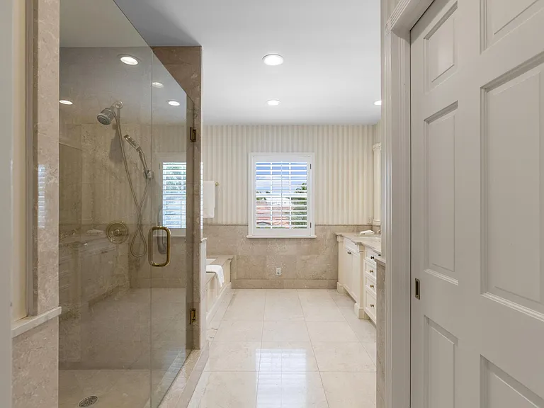1554 N Ocean Way — Photo 16