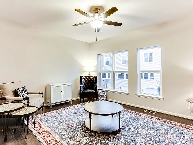 215 Wesley Brown Ln — Photo 10