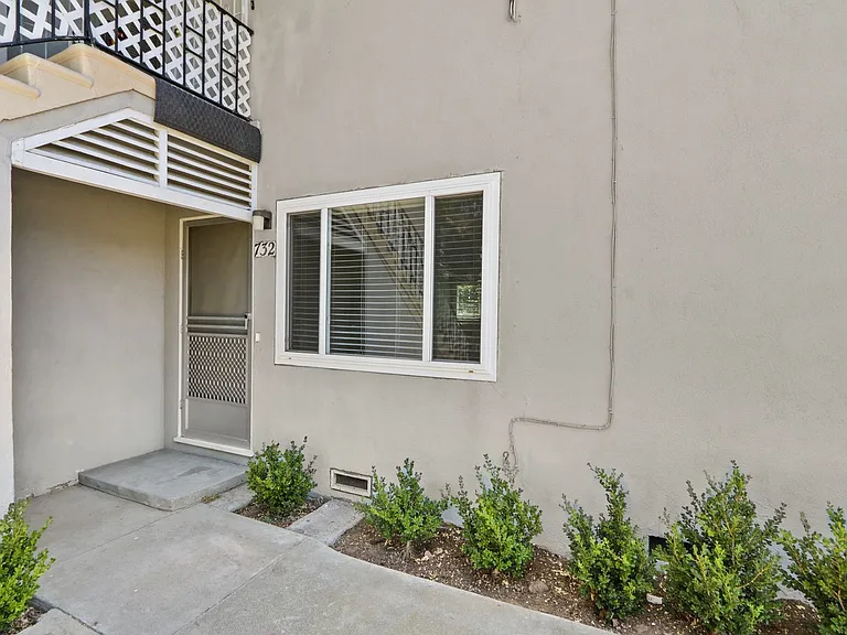 736 N. Euclid Street — Photo 4