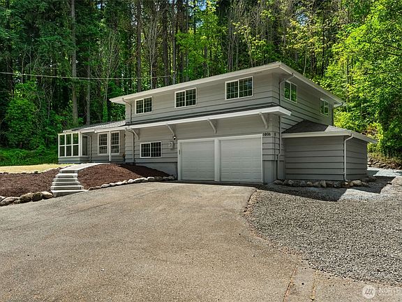 2nd image of 1806 39th Avenue SE