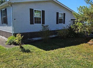 131 Highland Dr, Hiram, OH 44234