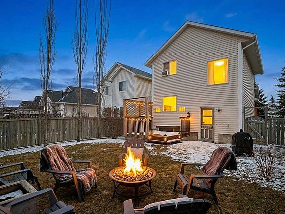 2nd image of 20 N Inverness Grv SE