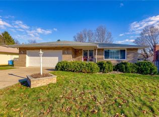 6701 Karen Dr, Seven Hills, OH 44131